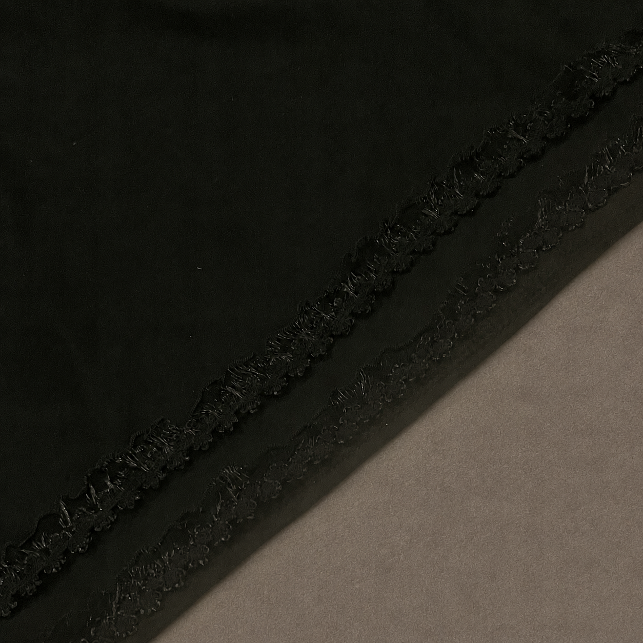 Yoga tights med lige ben og blomster detaljer