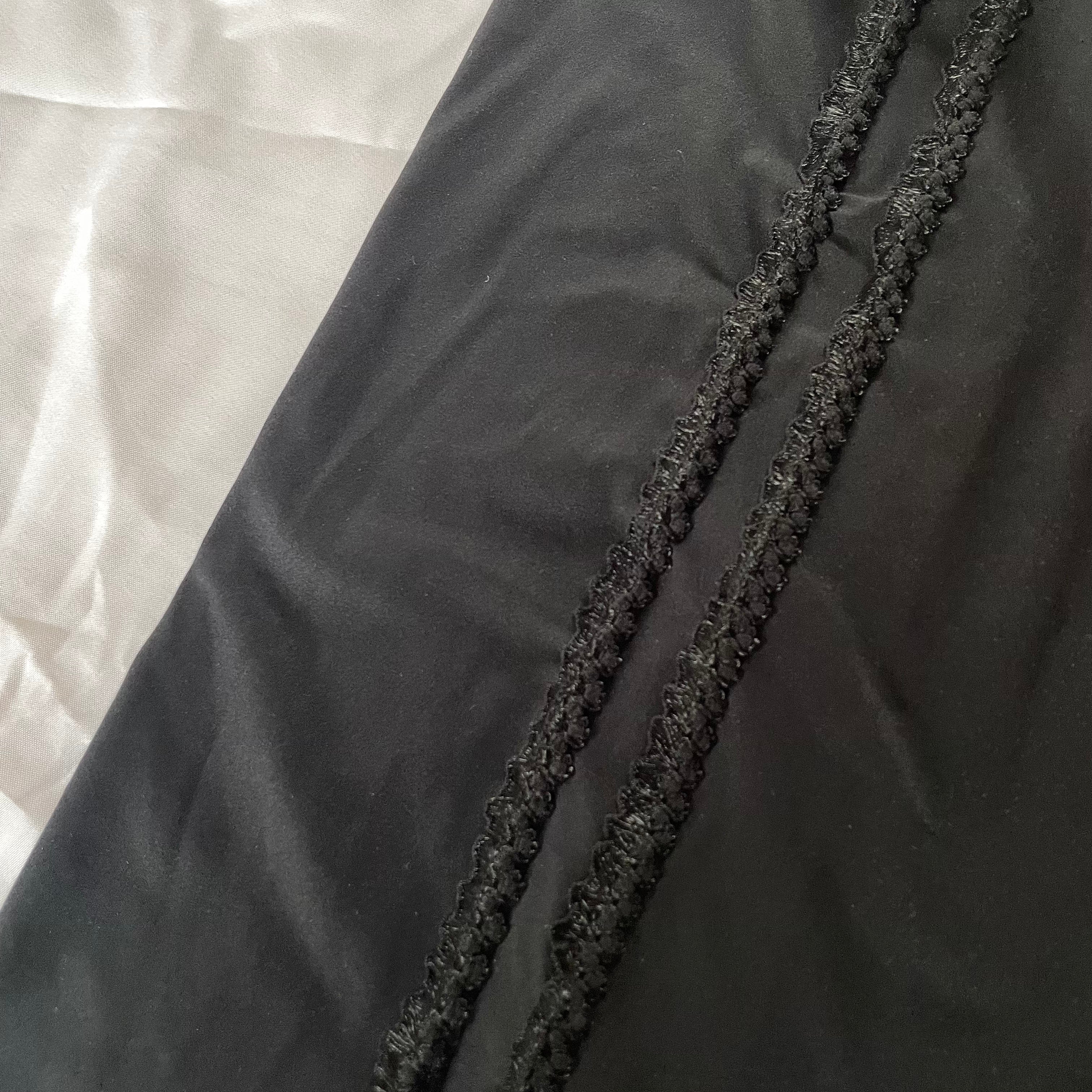 Yoga tights med lige ben og blomster detaljer