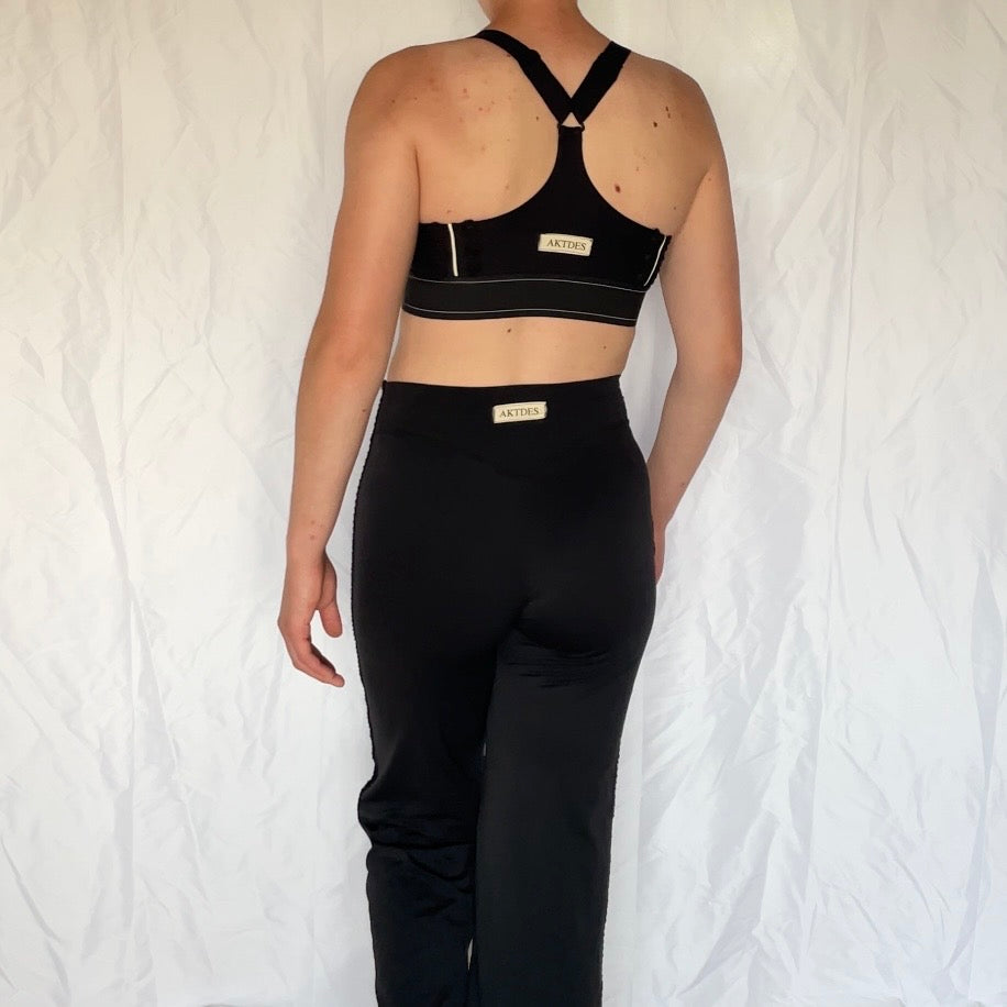 Yoga tights med lige ben og blomster detaljer