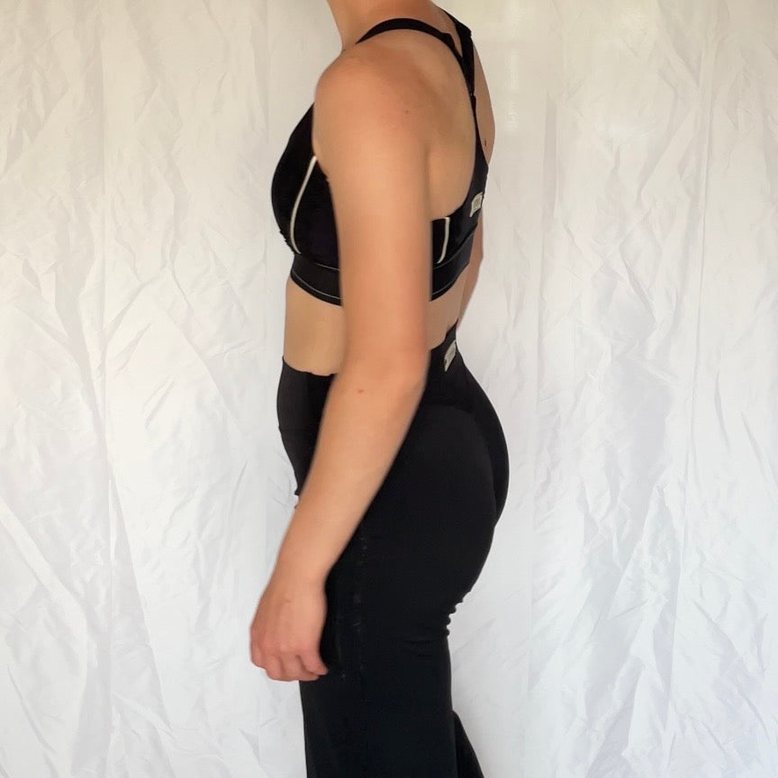 Yoga tights med lige ben og blomster detaljer