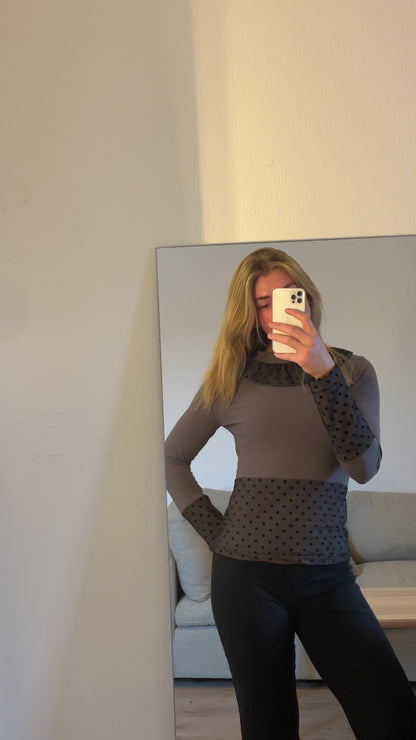 Træningstrøje med prikket mesh og krave – Grå/Sort